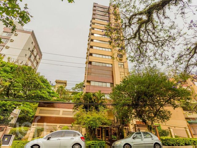 Apartamento com 93m², 3 dormitórios, 1 suíte, 2 vagas, Rio Branco em Porto Alegre