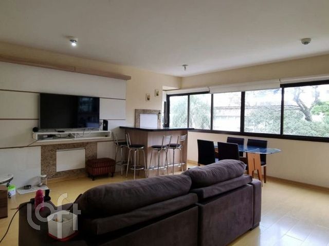 Apartamento com 93m², 3 dormitórios, 1 suíte, 2 vagas, Rio Branco em Porto Alegre