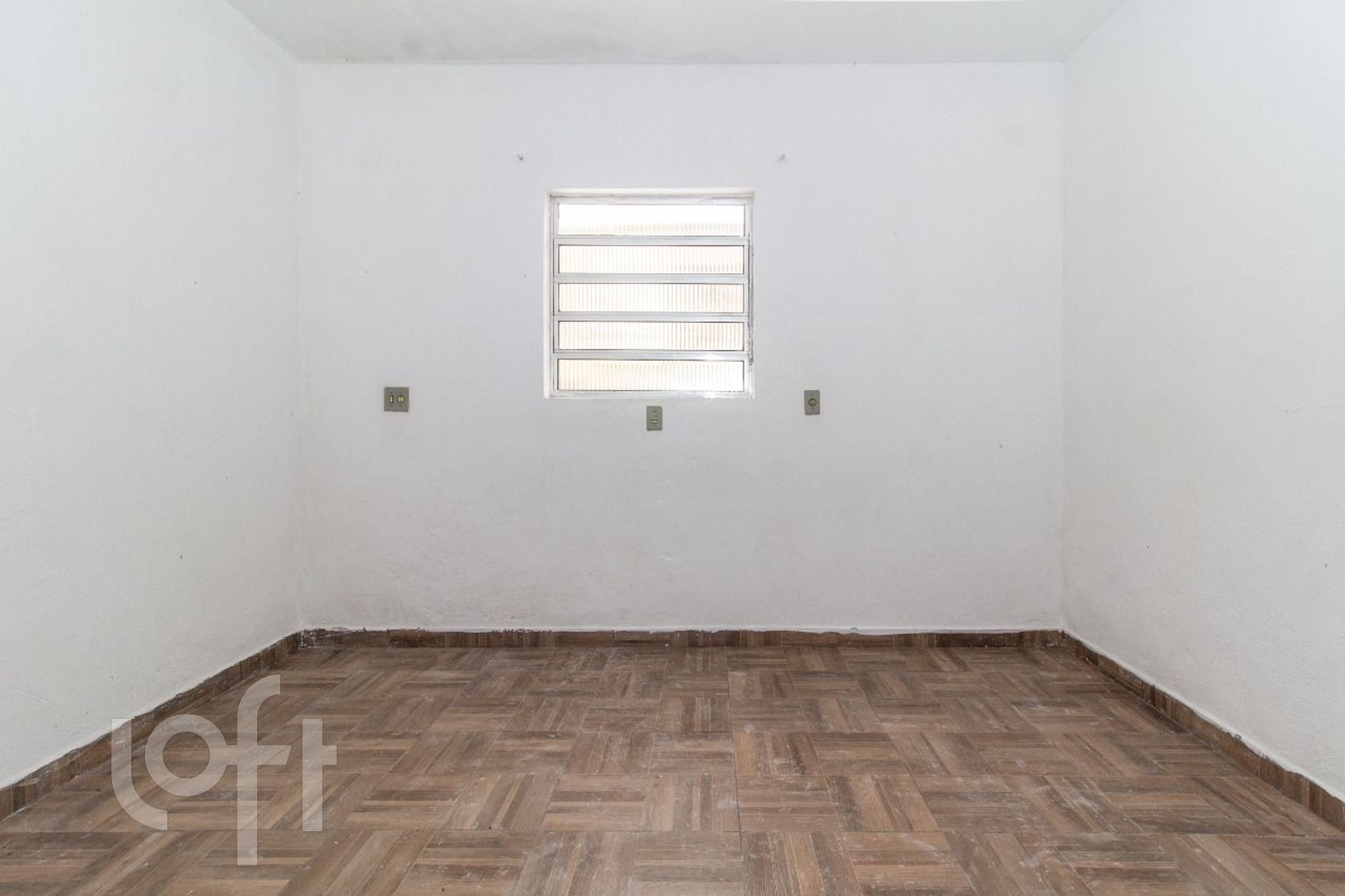 Casa à venda com 4 quartos, 168m² - Foto 2