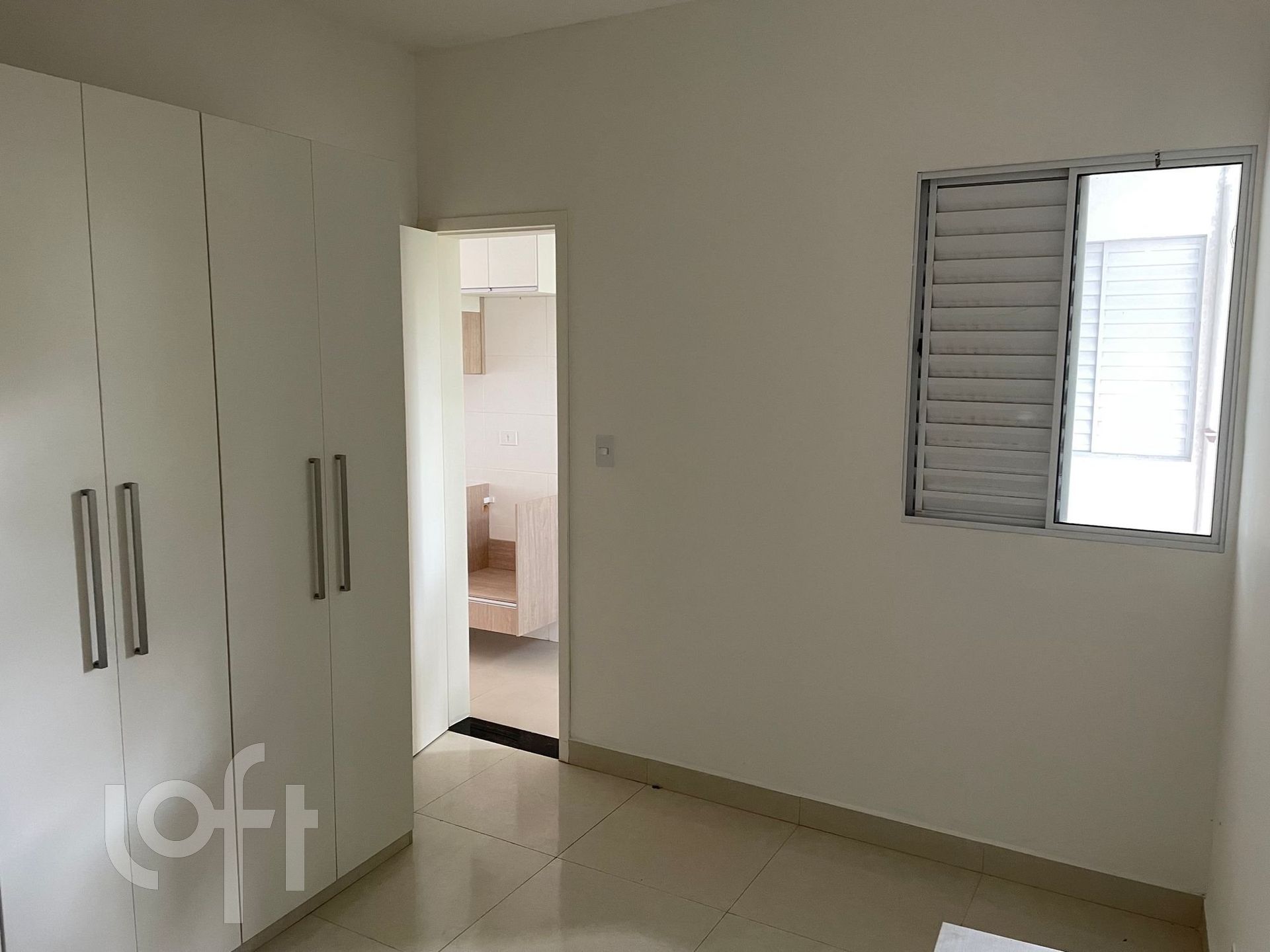 Apartamento à venda com 1 quarto, 33m² - Foto 2