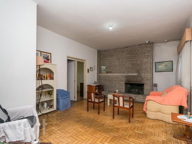 Apartamento com 158m², 3 dormitórios, 1 suíte, Floresta em Porto Alegre