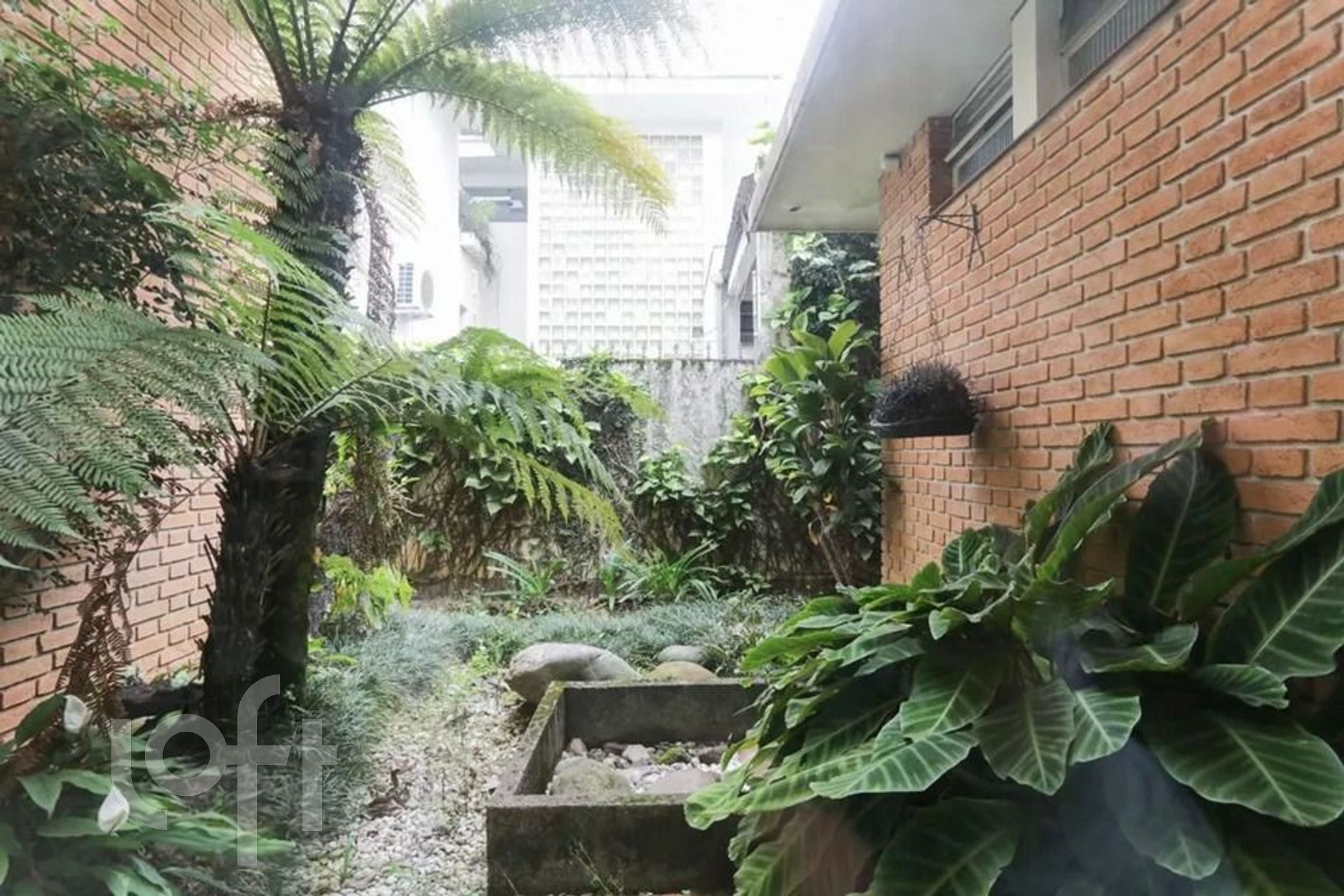 Imagem da propriedade PU1dafevt 16