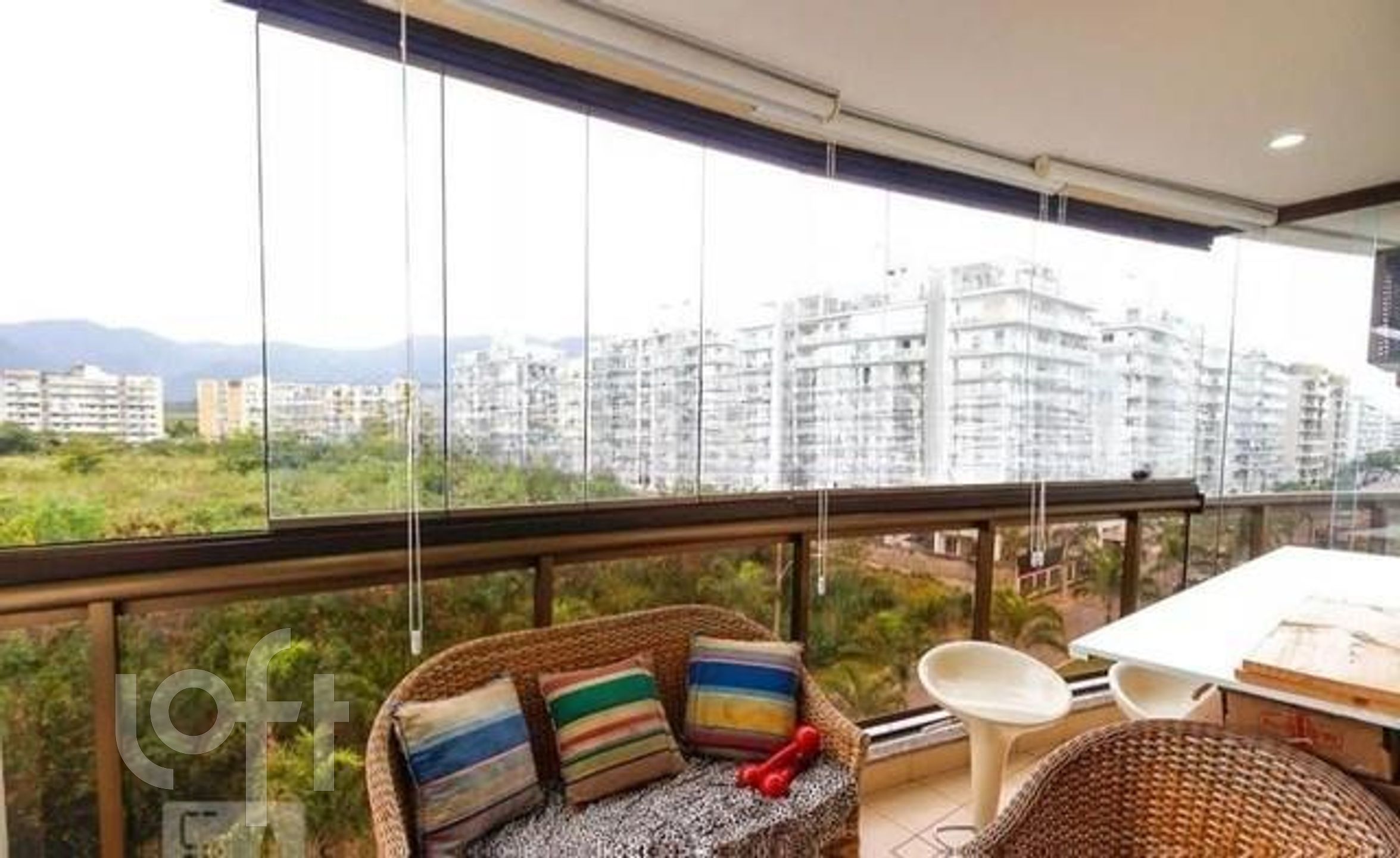 Apartamento à venda com 3 quartos, 93m² - Foto 1