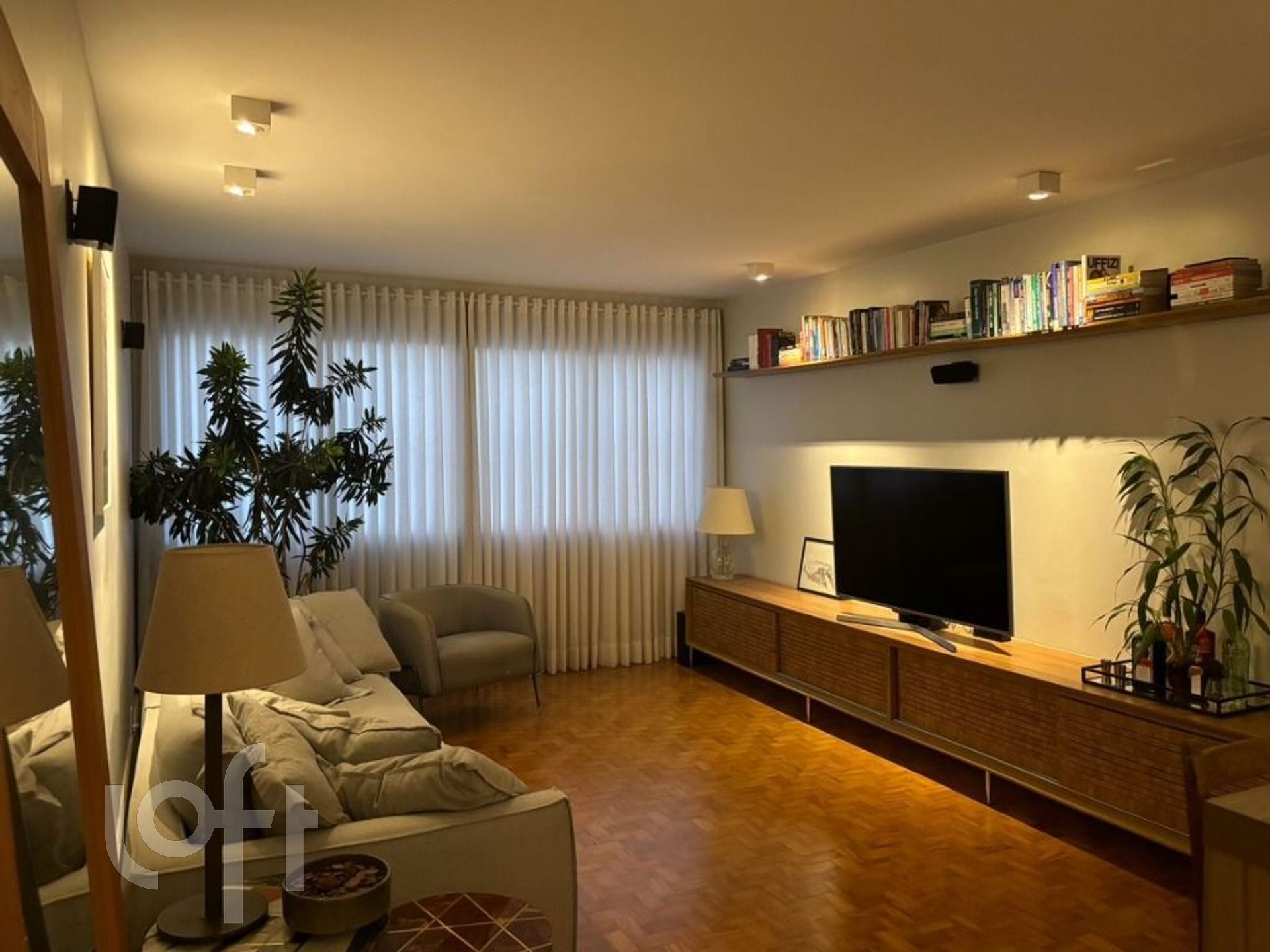 Apartamento à venda com 2 quartos, 100m² - Foto 1