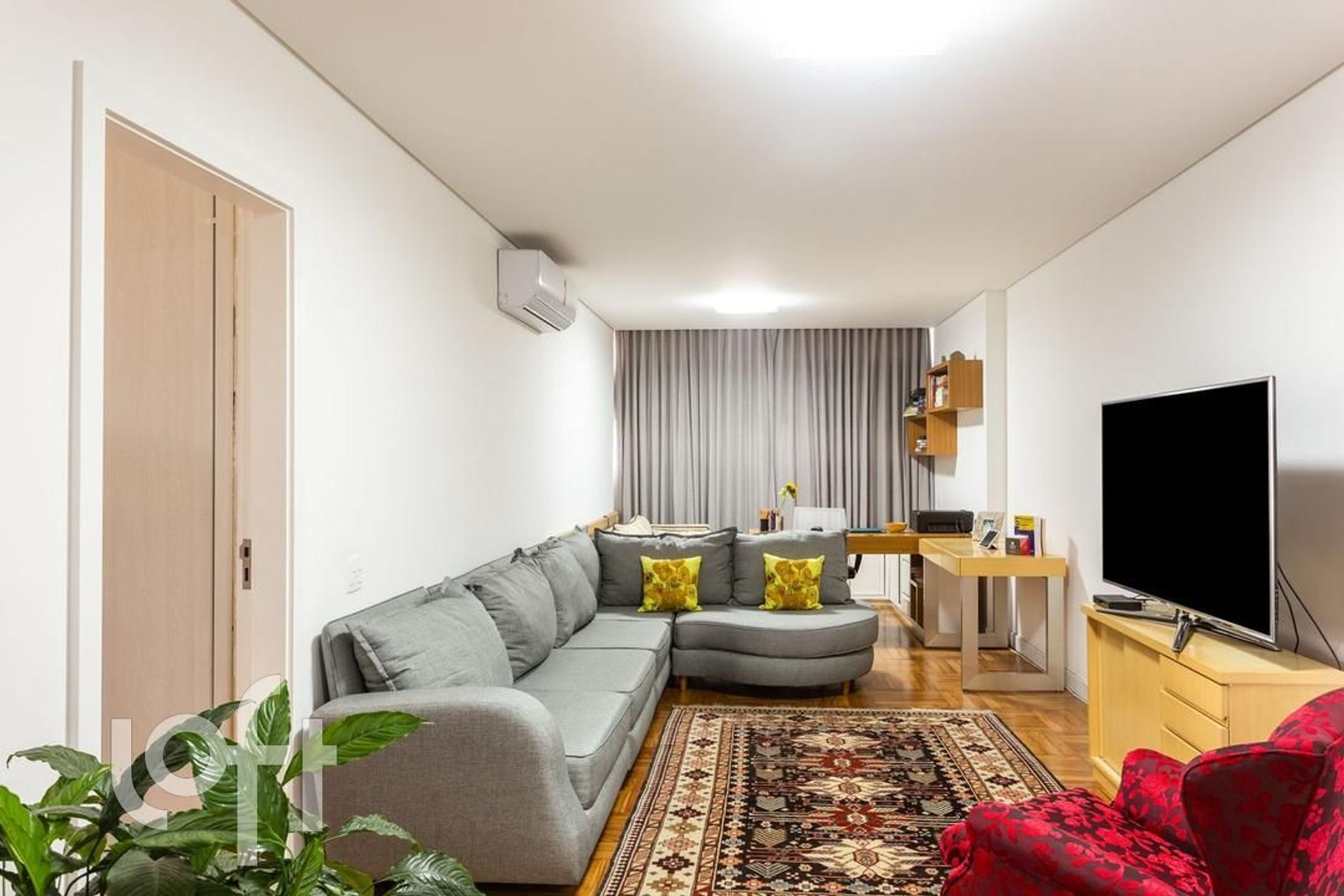 Apartamento à venda com 3 quartos, 248m² - Foto 3