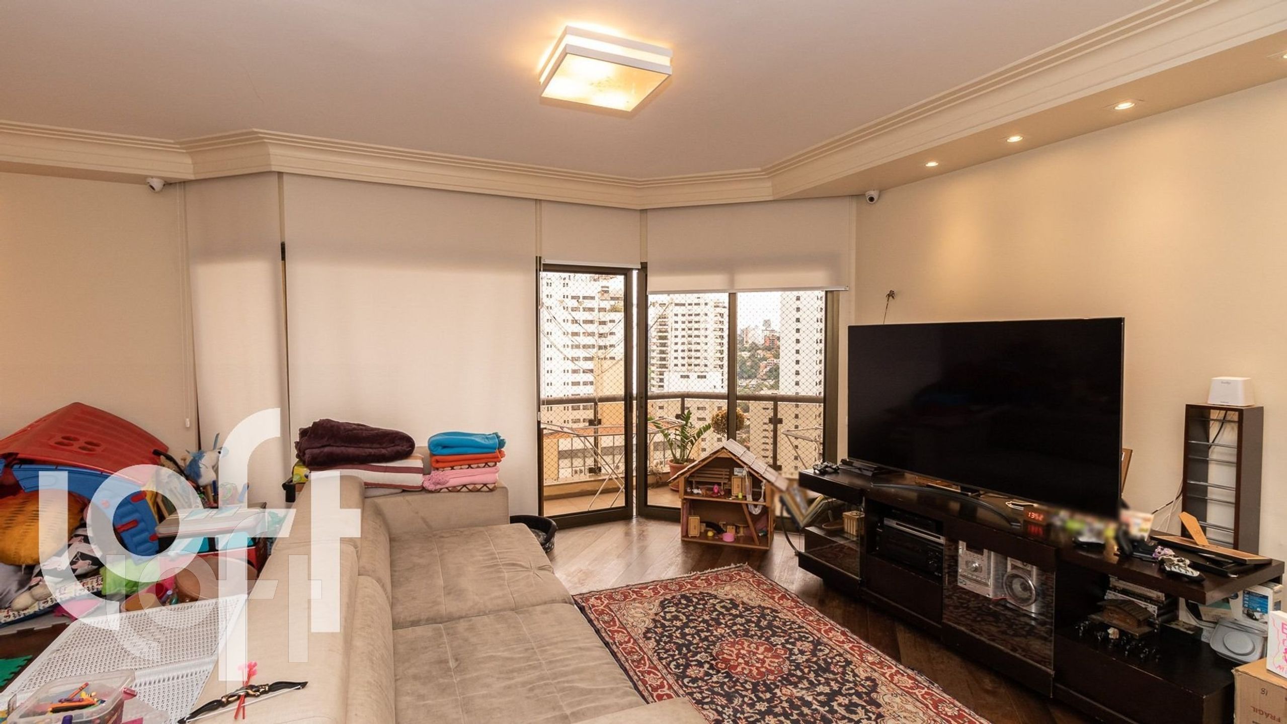 Apartamento à venda com 4 quartos, 270m² - Foto 1