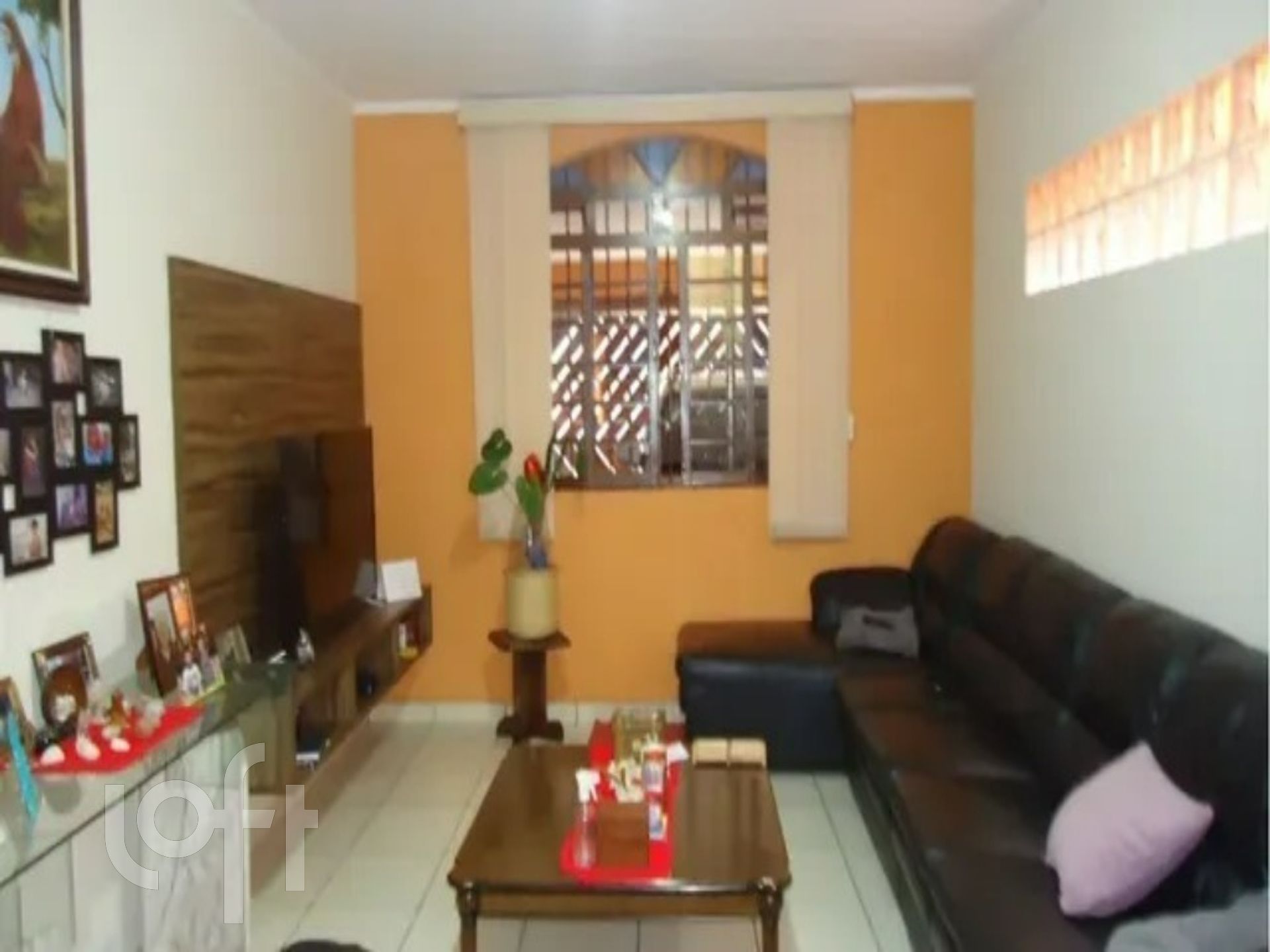 Casa à venda com 2 quartos, 120m² - Foto 1