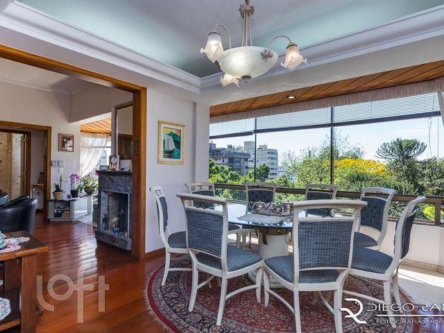 Apartamento com 319m², 3 dormitórios, 1 suíte, 3 vagas, Bela Vista em Porto Alegre