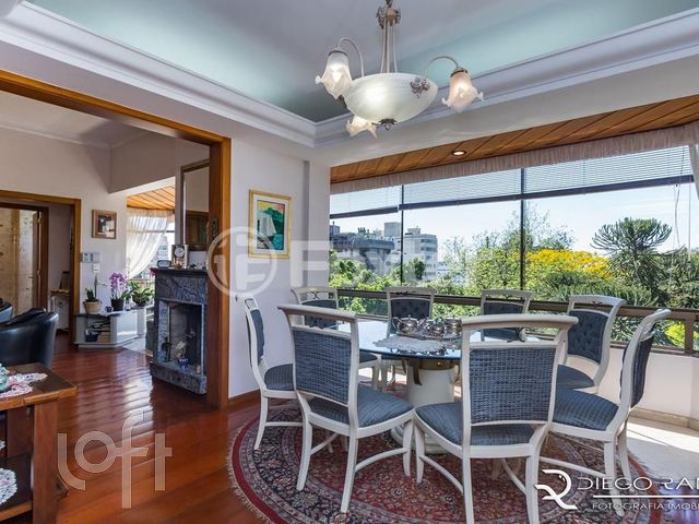 Apartamento com 319m², 3 dormitórios, 1 suíte, 3 vagas, Bela Vista em Porto Alegre