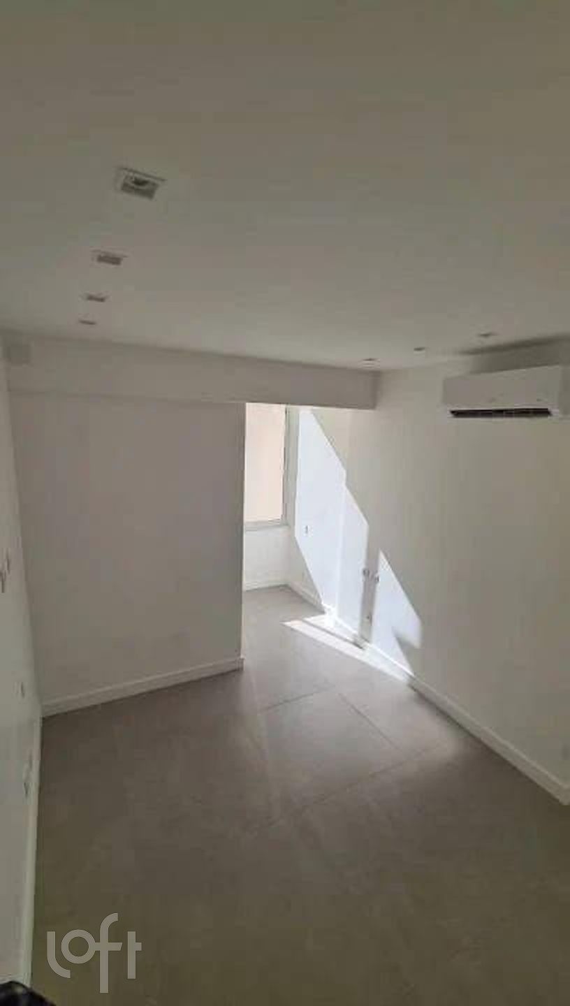 Apartamento à venda com 2 quartos, 70m² - Foto 12