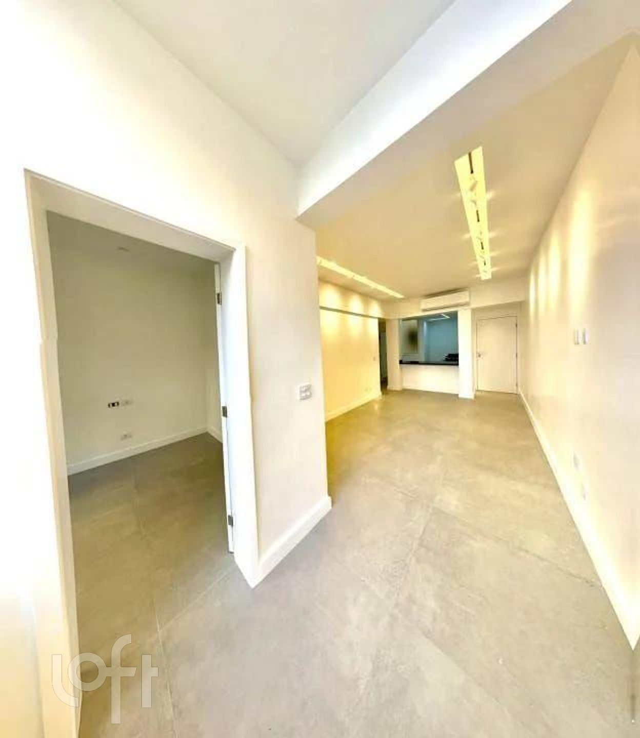 Apartamento à venda com 2 quartos, 70m² - Foto 4