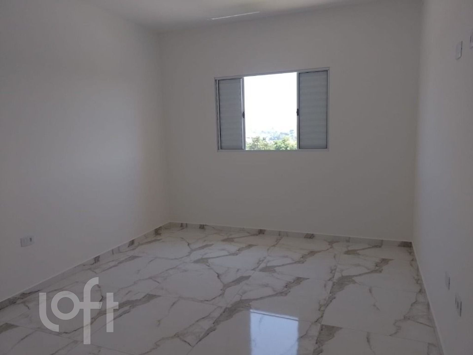 Casa à venda com 3 quartos, 159m² - Foto 1