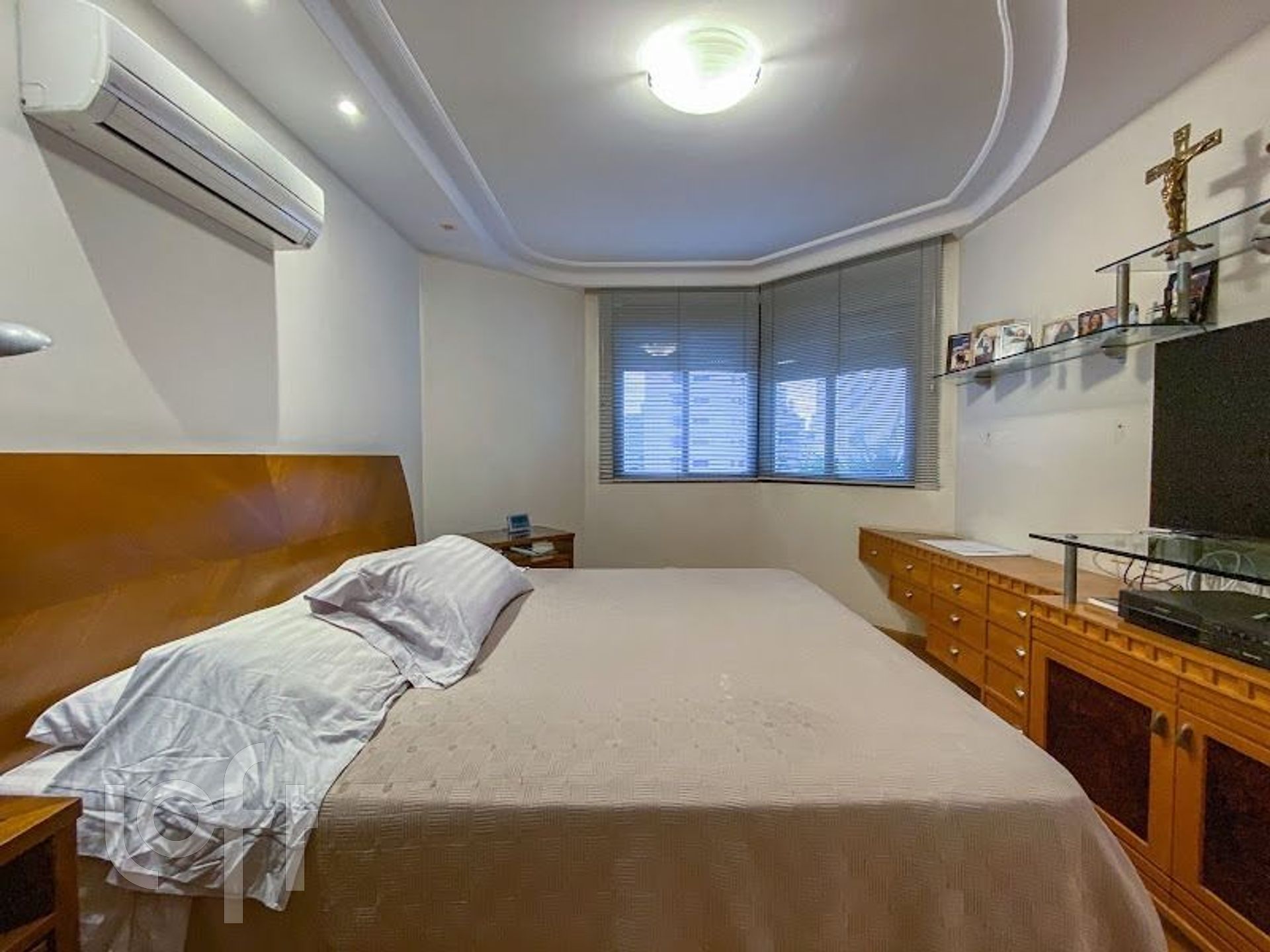 Apartamento à venda com 4 quartos, 225m² - Foto 11