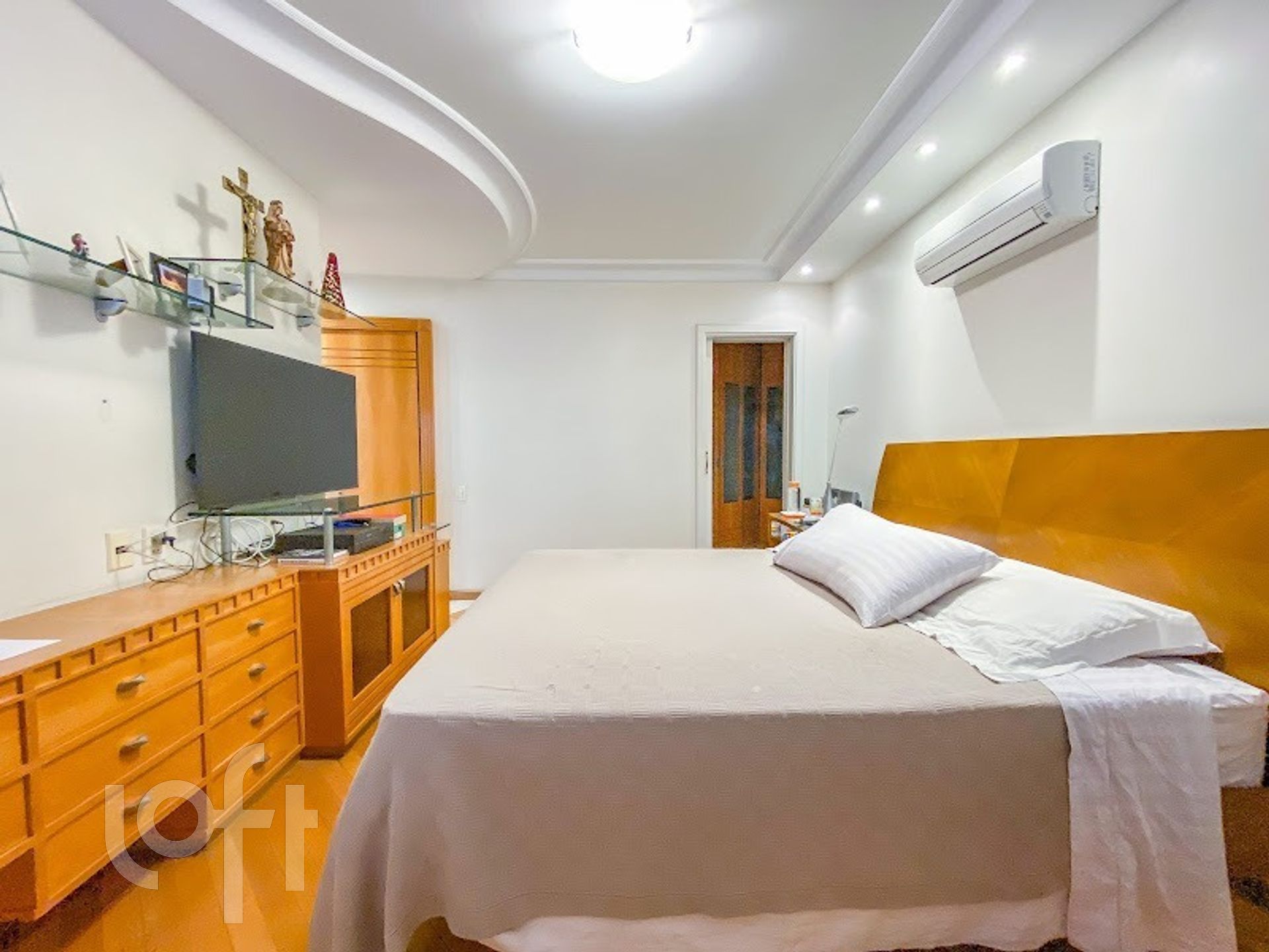 Apartamento à venda com 4 quartos, 225m² - Foto 13