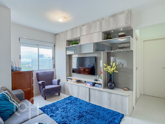 Apartamento com 61m², 3 dormitórios, 1 suíte, 1 vaga, Vila Ipiranga em Porto Alegre