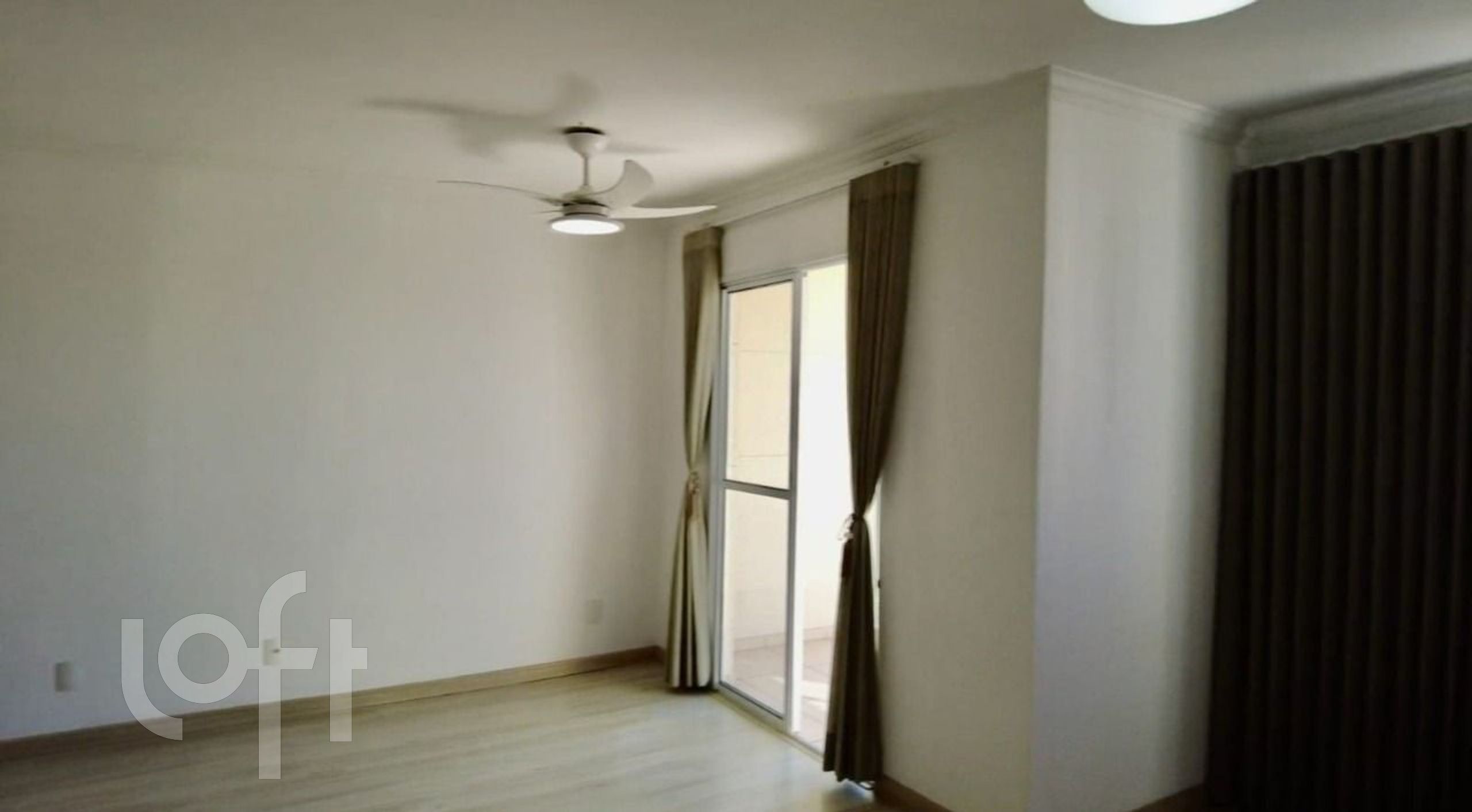 Apartamento à venda com 2 quartos, 70m² - Foto 4