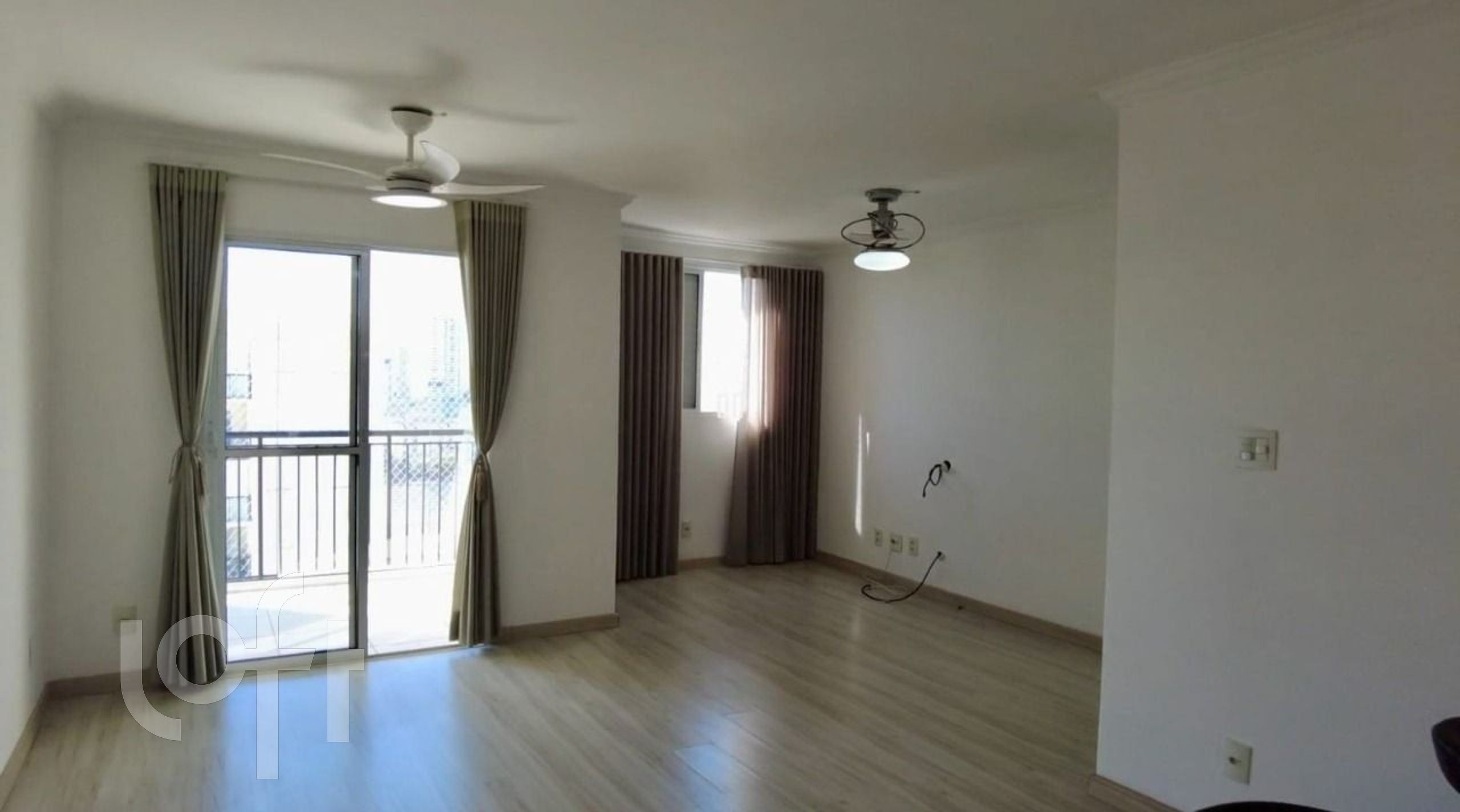 Apartamento à venda com 2 quartos, 70m² - Foto 3