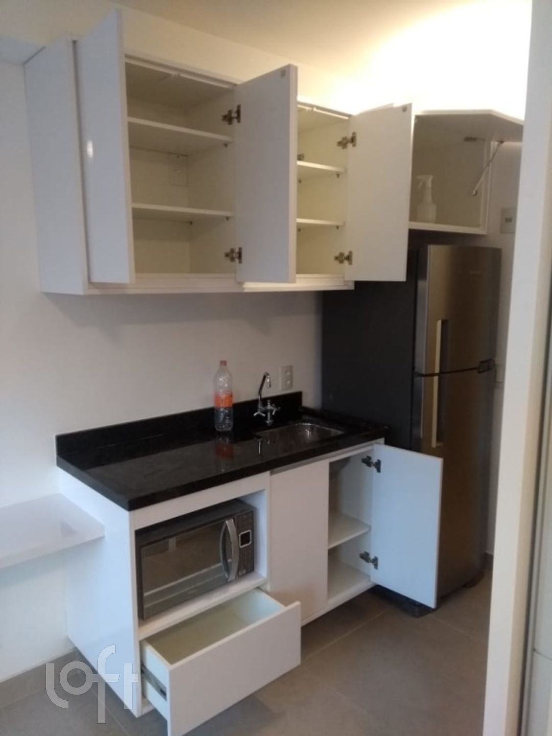 Apartamento à venda com 1 quarto, 27m² - Foto 2