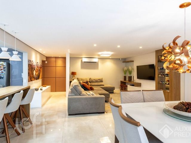 Apartamento com 178m², 3 dormitórios, 1 suíte, 3 vagas, Auxiliadora em Porto Alegre