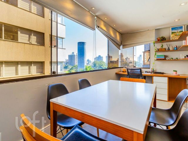 Apartamento com 162m², 2 dormitórios, 1 suíte, 2 vagas, Menino Deus em Porto Alegre