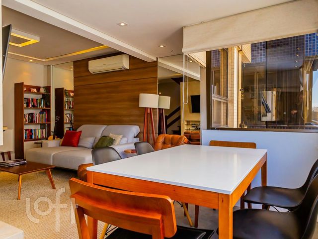 Apartamento com 162m², 2 dormitórios, 1 suíte, 2 vagas, Menino Deus em Porto Alegre