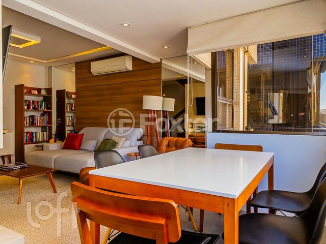 Apartamento com 162m², 2 dormitórios, 1 suíte, 2 vagas, Menino Deus em Porto Alegre