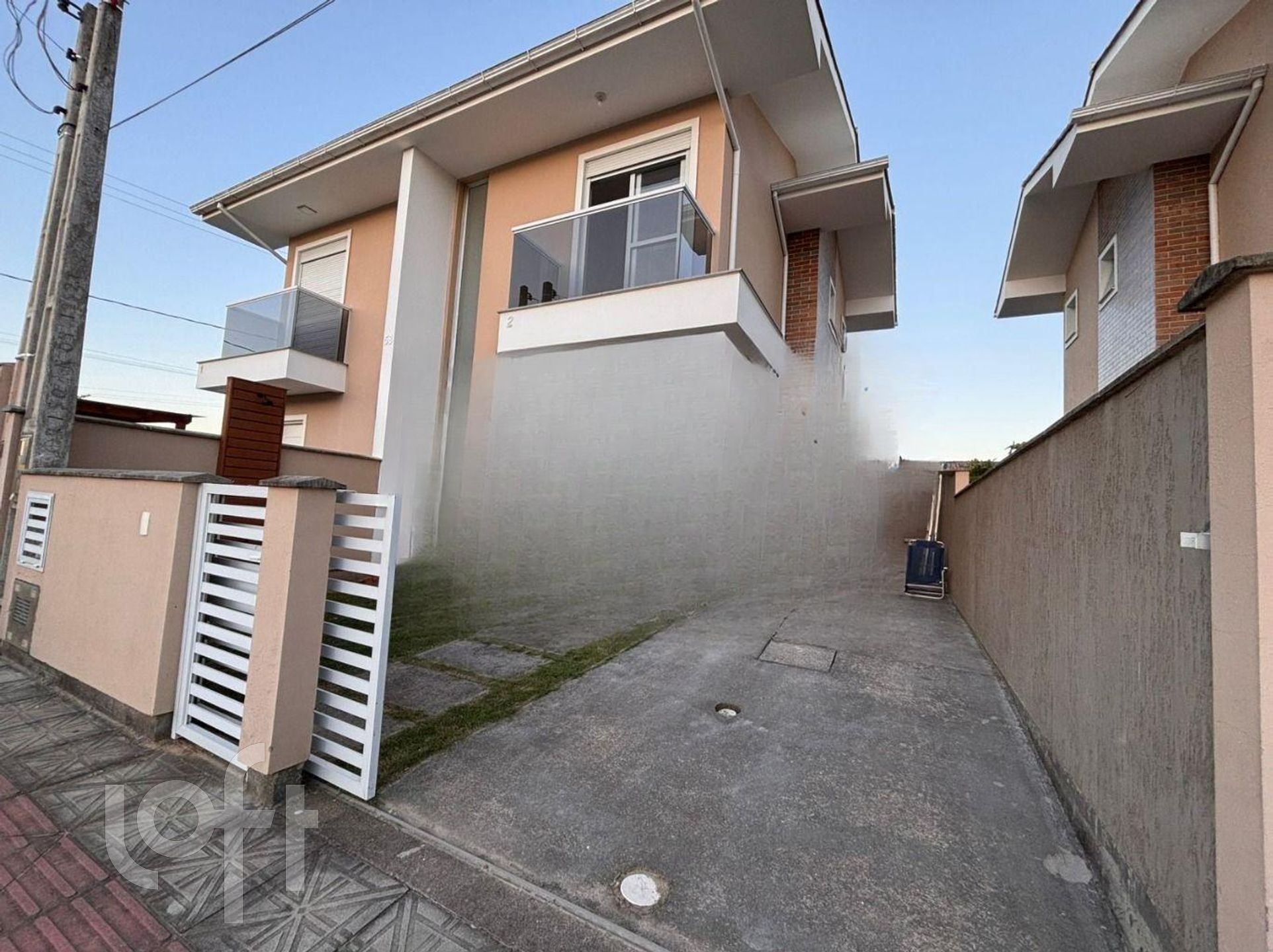 Casa à venda em Pinheira com 68 m², 2 quartos, 2 suítes, 2 vagas