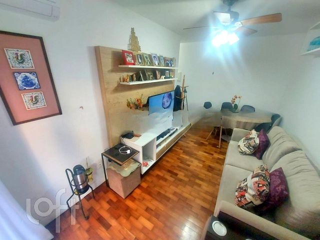Apartamento com 64m², 2 dormitórios, 1 suíte, 1 vaga, Bom Fim em Porto Alegre