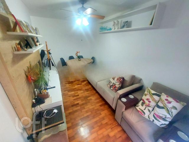 Apartamento com 64m², 2 dormitórios, 1 suíte, 1 vaga, Bom Fim em Porto Alegre