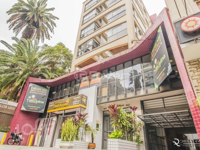 Apartamento com 111m², 2 dormitórios, 1 vaga, Rio Branco em Porto Alegre