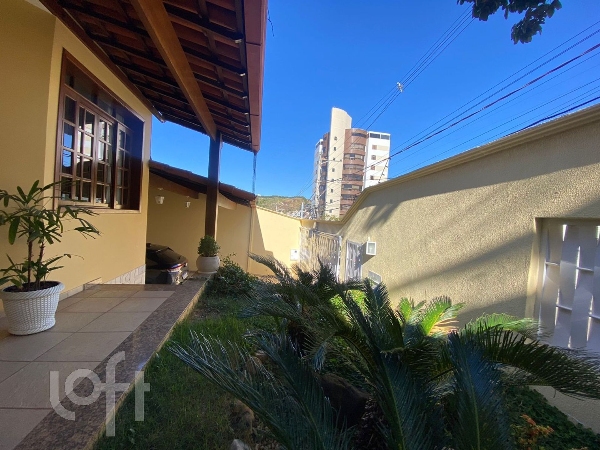 Casa à venda com 5 quartos, 320m² - Foto 17