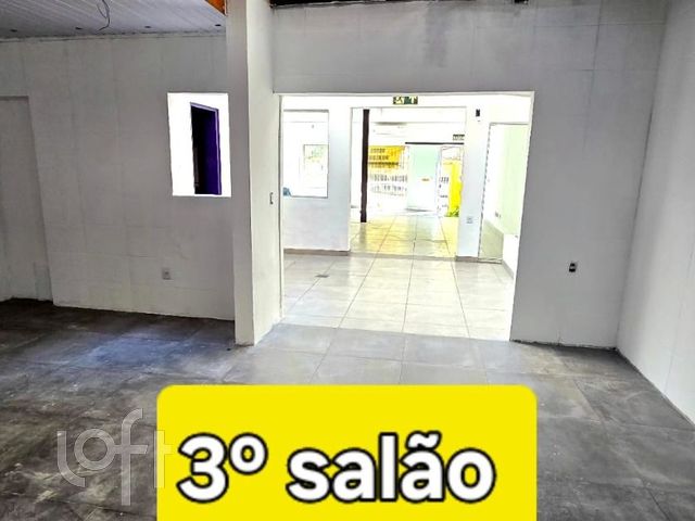 Casa com 99m², 3 dormitórios, 2 vagas, Santana em Porto Alegre