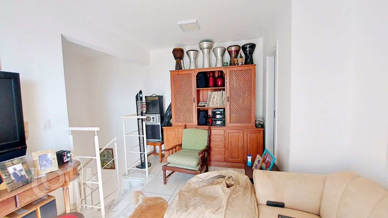 Apartamento à venda com 3 quartos, 140m² - Foto 9