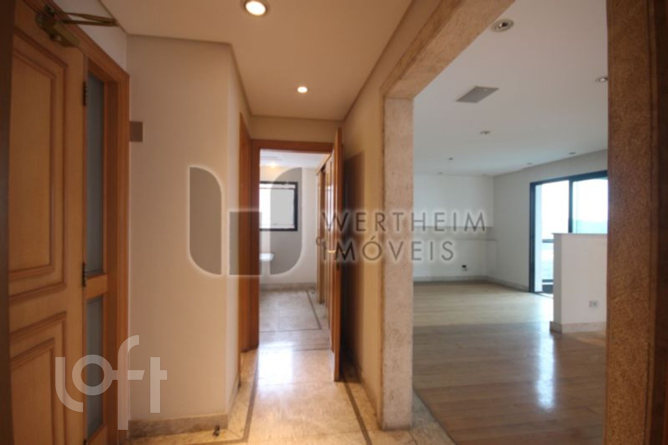 Apartamento à venda com 4 quartos, 202m² - Foto 11