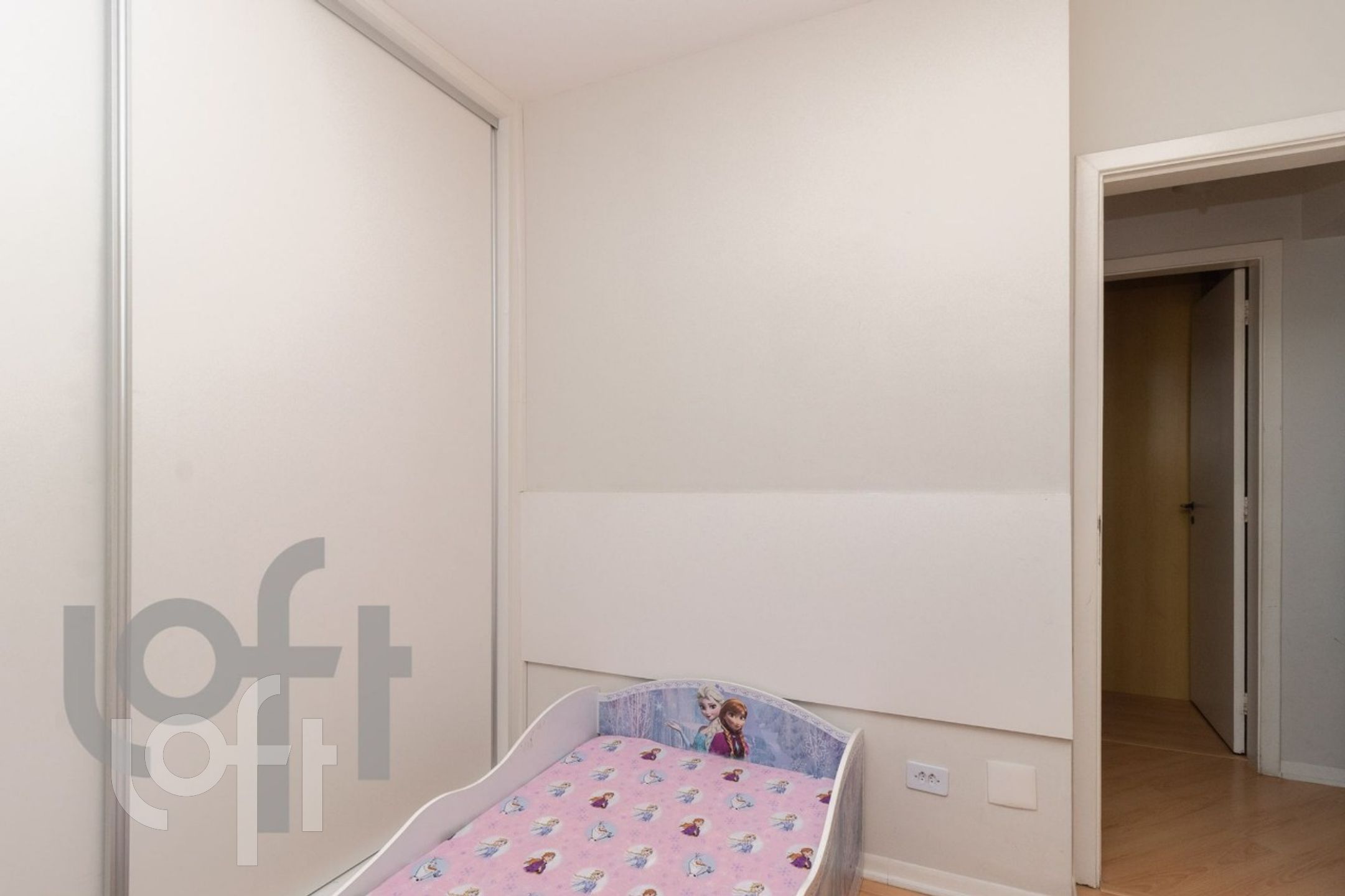 Apartamento à venda com 2 quartos, 65m² - Foto 4