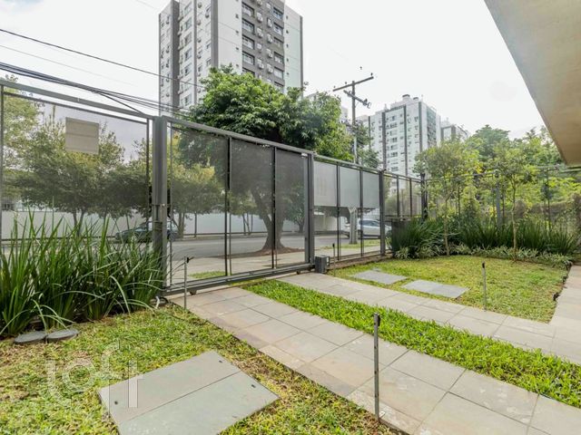 Apartamento com 41m², 1 dormitório, 1 vaga, Boa Vista em Porto Alegre