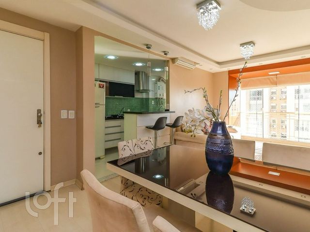 Apartamento com 75m², 3 dormitórios, 1 suíte, 1 vaga, Vila Ipiranga em Porto Alegre