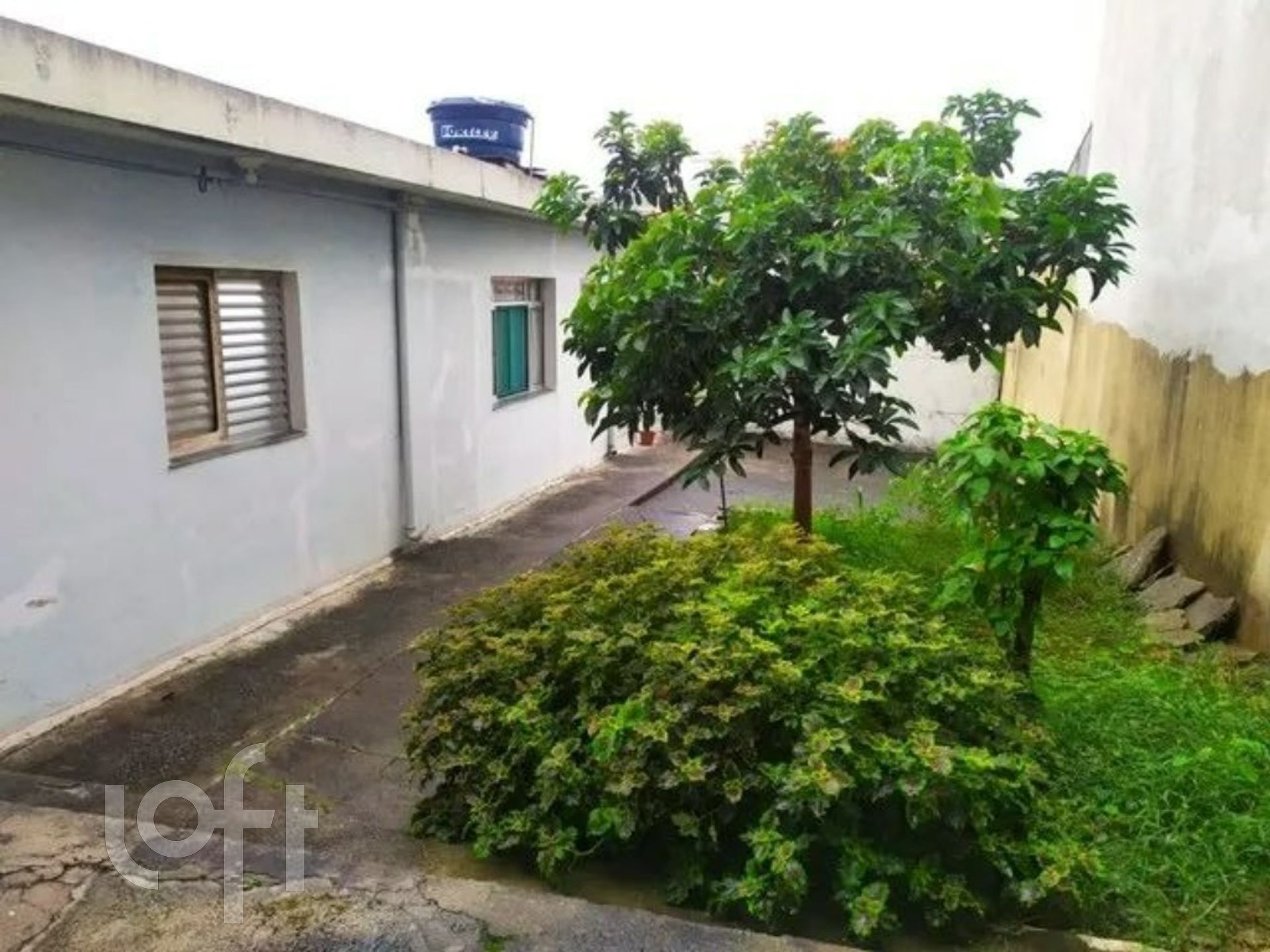 Casa à venda com 3 quartos, 300m² - Foto 2