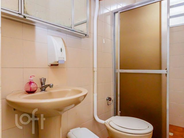 Casa com 450m², 3 dormitórios, 2 vagas, Vila Ipiranga em Porto Alegre