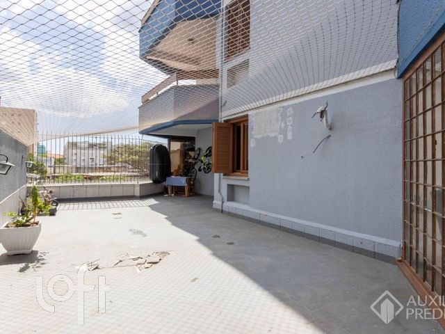 Apartamento com 75m², 2 dormitórios, 1 suíte, 1 vaga, Cristo Redentor em Porto Alegre