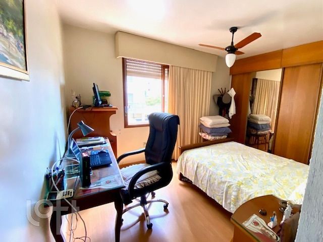 Apartamento com 107m², 3 dormitórios, 1 suíte, 2 vagas, Higienópolis em Porto Alegre