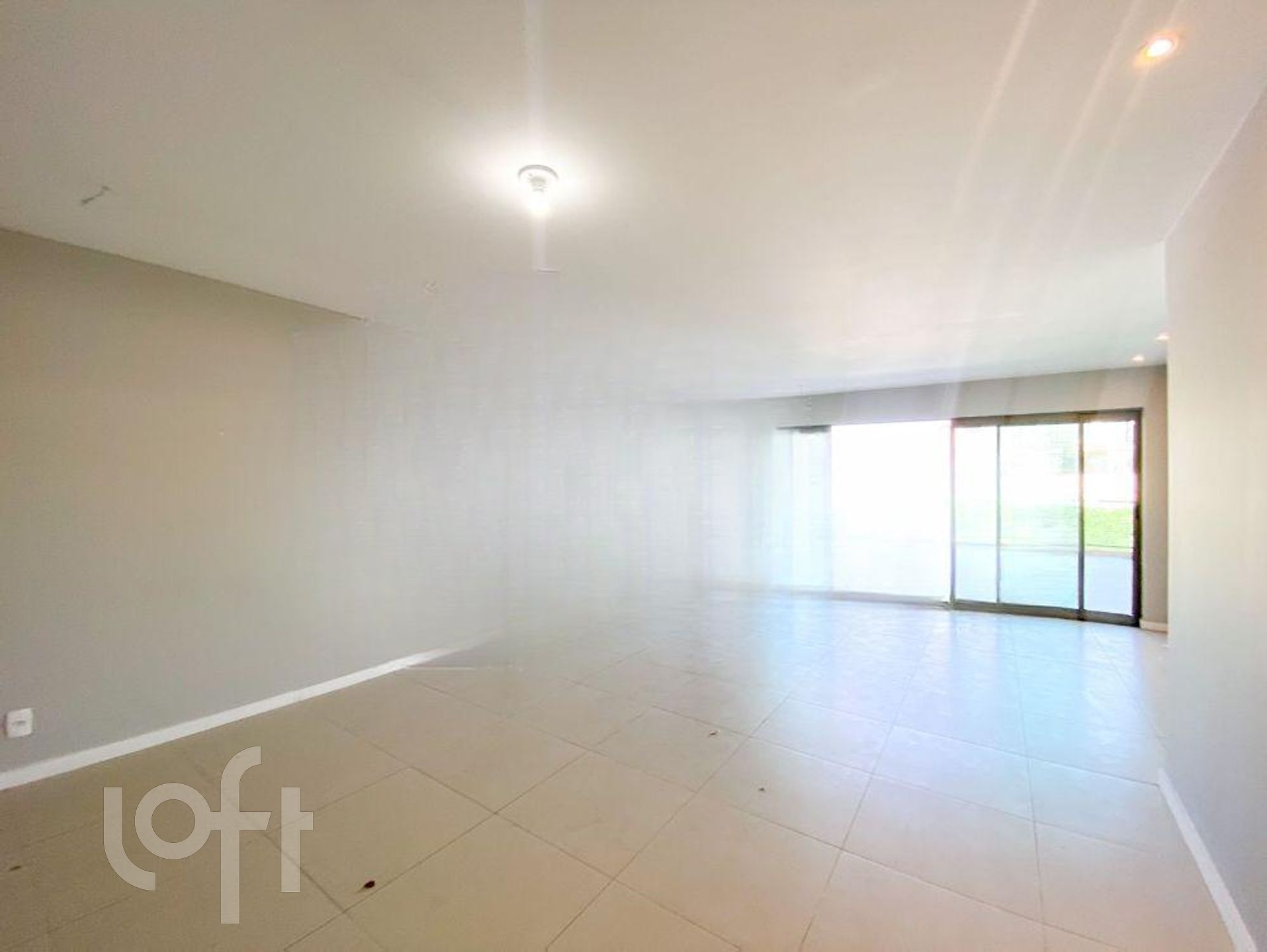 Apartamento à venda com 3 quartos, 250m² - Foto 7