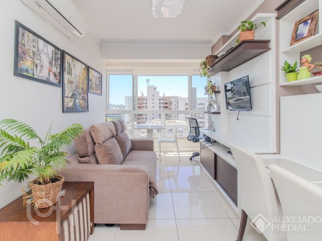 Apartamento com 65m², 2 dormitórios, 1 suíte, 1 vaga, Santana em Porto Alegre