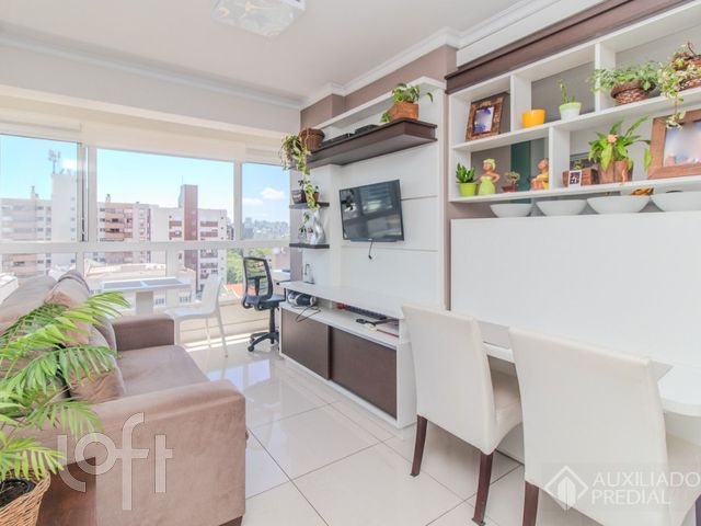 Apartamento com 65m², 2 dormitórios, 1 suíte, 1 vaga, Santana em Porto Alegre