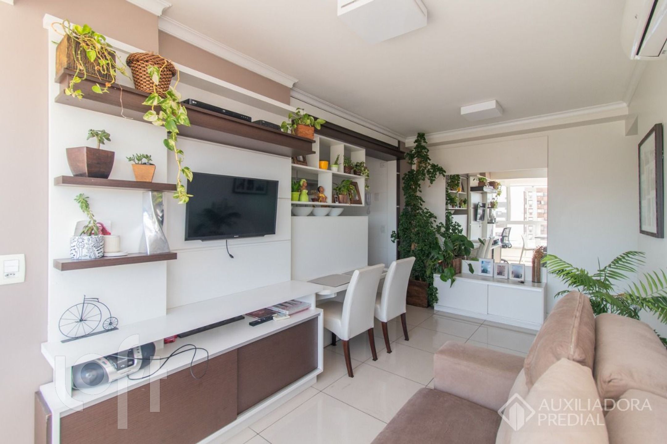 Apartamento com 65m², 2 dormitórios, 1 suíte, 1 vaga, Santana em Porto Alegre