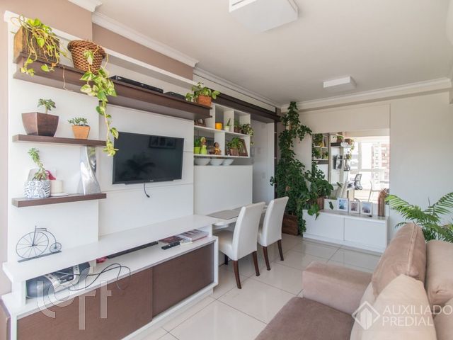 Apartamento com 65m², 2 dormitórios, 1 suíte, 1 vaga, Santana em Porto Alegre