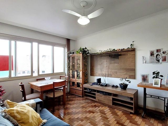 Apartamento com 77m², 2 dormitórios, 1 suíte, 1 vaga, Menino Deus em Porto Alegre