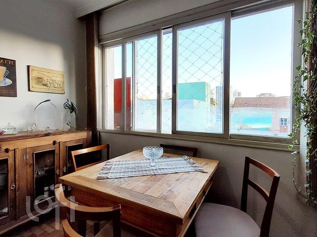 Apartamento com 77m², 2 dormitórios, 1 suíte, 1 vaga, Menino Deus em Porto Alegre