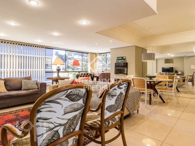 Apartamento com 99m², 3 dormitórios, 1 suíte, 2 vagas, Auxiliadora em Porto Alegre