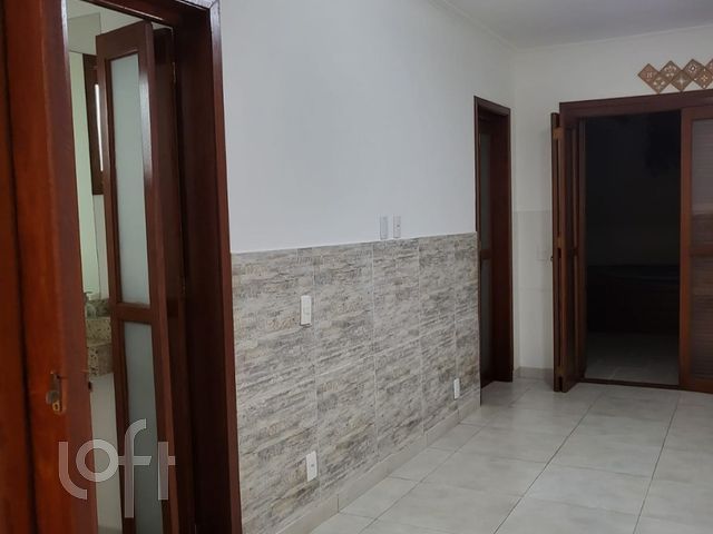 Apartamento com 72m², 2 dormitórios, 1 suíte, 1 vaga, Santa Cecília em Porto Alegre